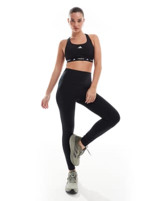 adidas Training - Yoga All Me - Figurformende Leggings in Schwarz