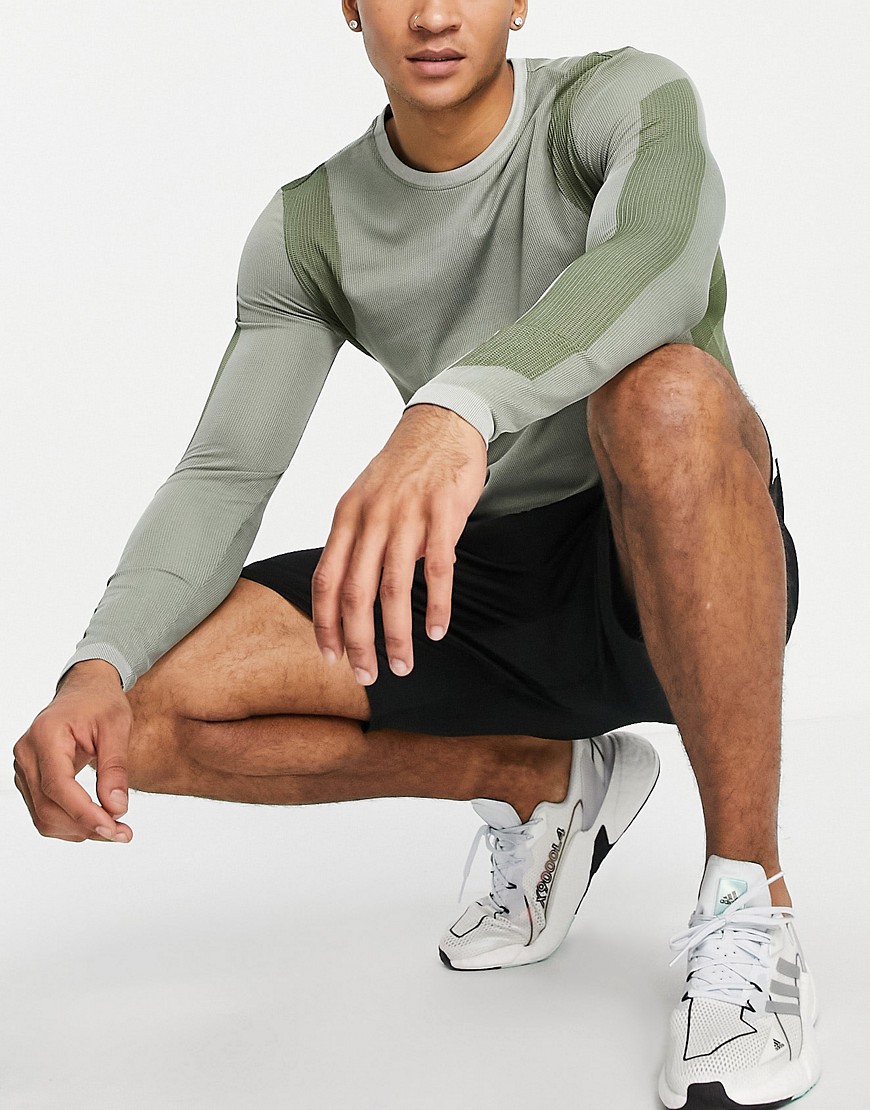 Adidas Training Yoga seamless long sleeve in cream/green-Multi