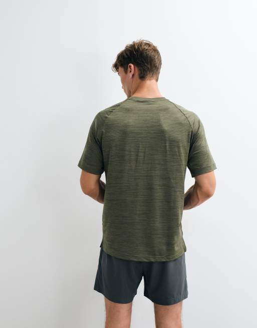 adidas Trainings-T-Shirt Tech Essentials in Khaki-Braun, 5 von 5