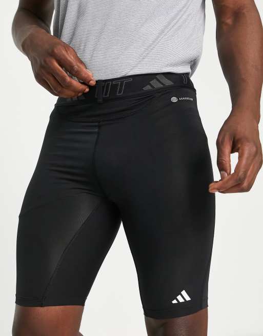 adidas – Träning – Svart t-shirt med Techfit-teknik