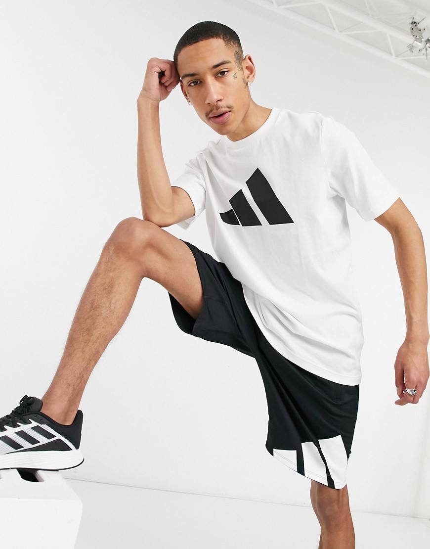 Adidas – Träning – Vit t-shirt med 3-randig logga