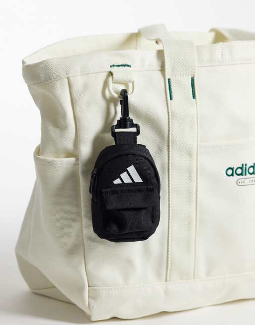 adidas treningowy mini brelok do torebki w czerni, 2 z 4