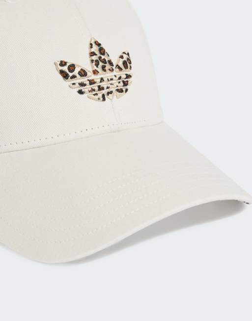 adidas – Vit keps med leopardmönster, 2 av 3