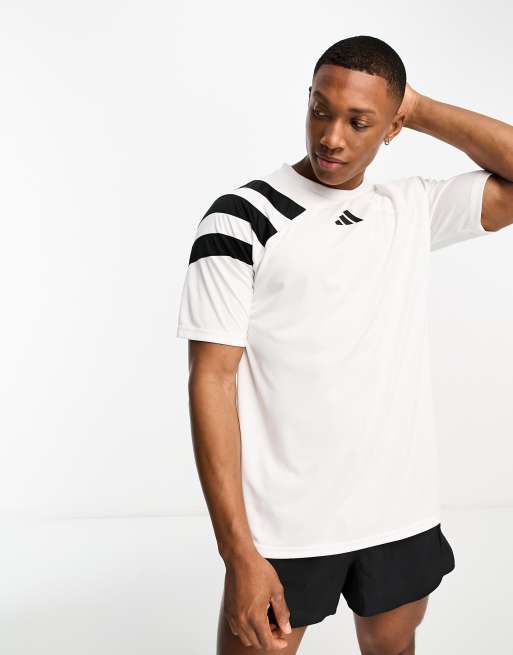 Adidas wit clearance shirt