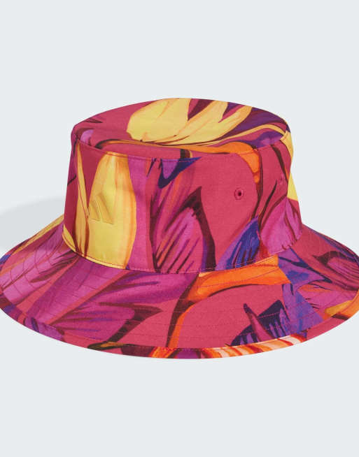 adidas x FARM Rio - Premium - Bucket hat in veelkleurig / knalroze / semi vonk