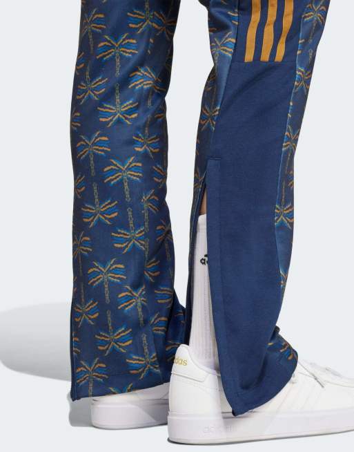 adidas x Farm Rio - Tiro - Pantaloni sportivi blu scuro e blu, 4 di 5