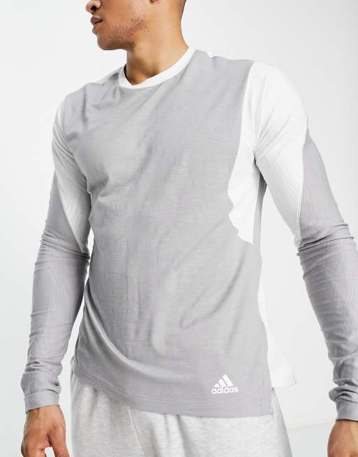 Adidas t shirt on sale yoga