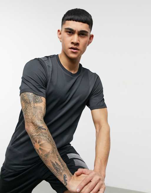 adidas – Yoga – Nahtloses T-Shirt in Schwarz, 2 von 4