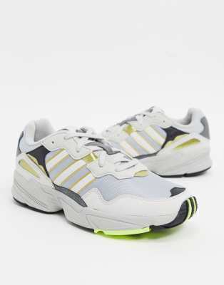 ultimi modelli adidas yung