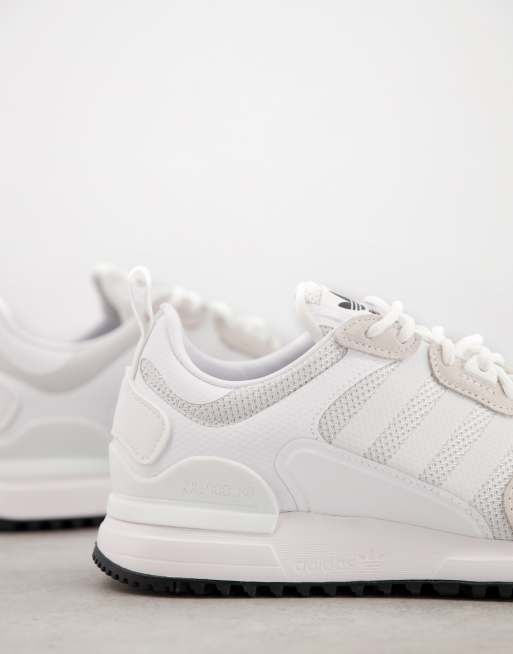 adidas – ZX 700 – Sneaker in gebrochenem Weiß | ASOS