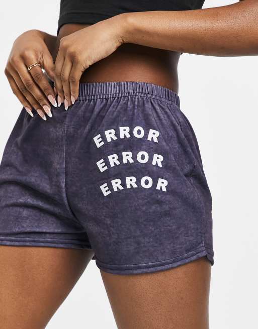 Adolescent Clothing – Grå, urtvättade mysshorts med ”Error”-tryck