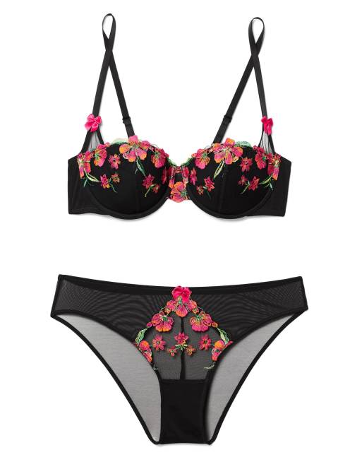 Adore Me Danielle set in black