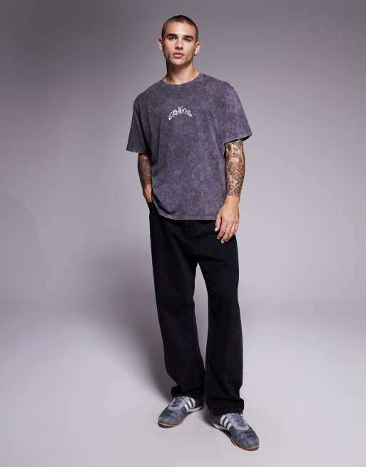 ADPT – Blekgrå t-shirt i oversize med tryck baktill, 2 av 5