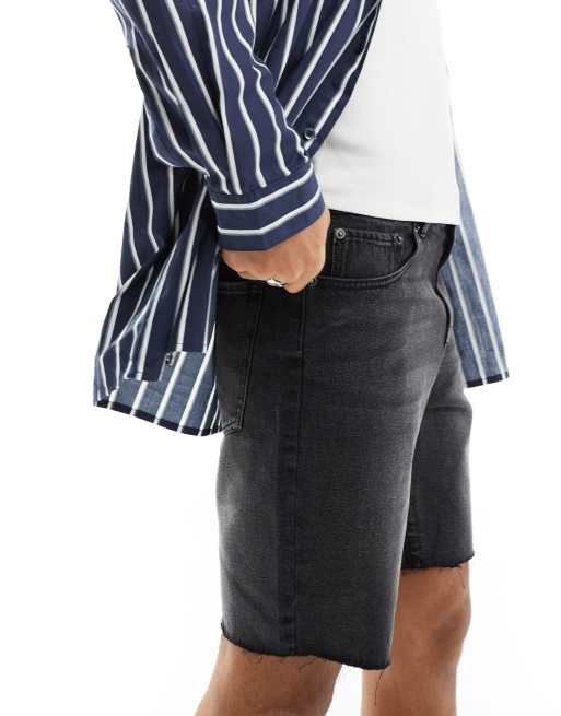 ADPT - Brede afklippede denimshorts i forvasket sort