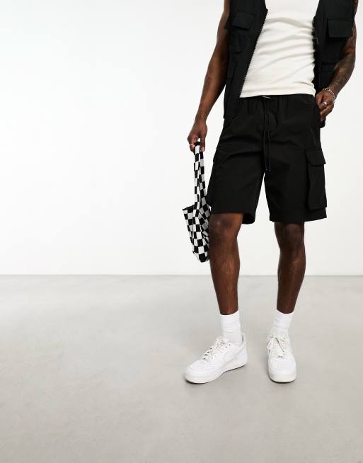 ADPT – Funktions-Cargo-Shorts in Schwarz 