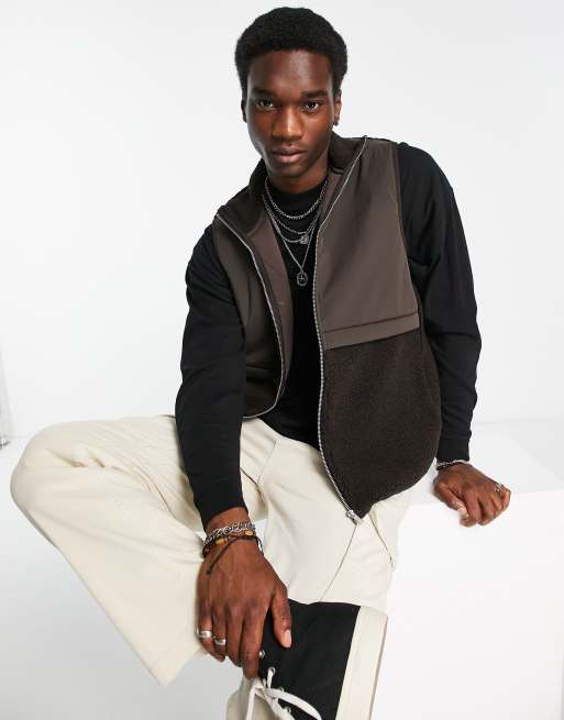 ADPT - Gilet effetto peluche color cioccolato con pannello in nylon