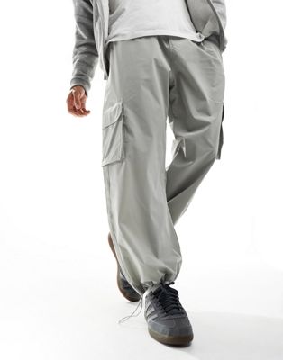 loose fit cargo pants in light gray