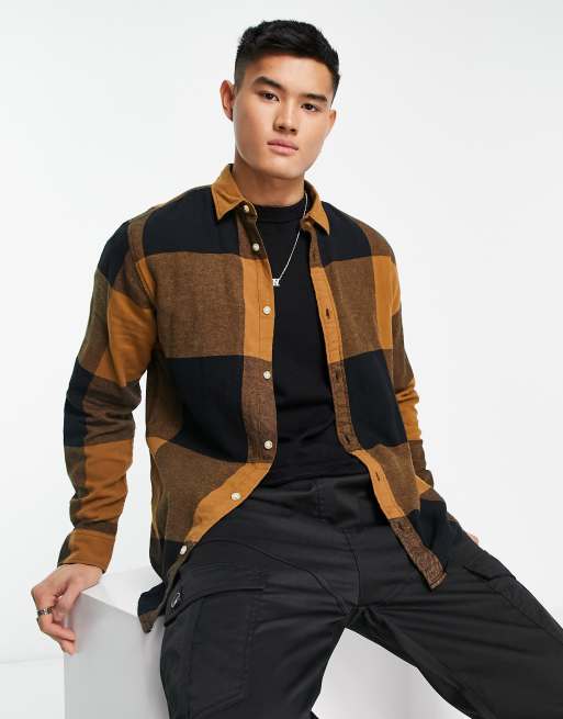 ADPT – Oversize-Flanellhemd in Hellbraun & Schwarz kariert 