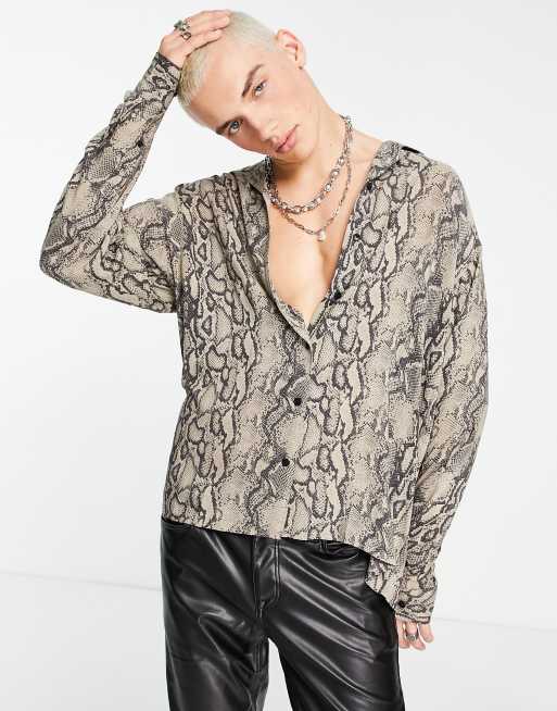 ADPT – Oversize-Hemd in Beige mit Reverskragen und Schlangenprint
