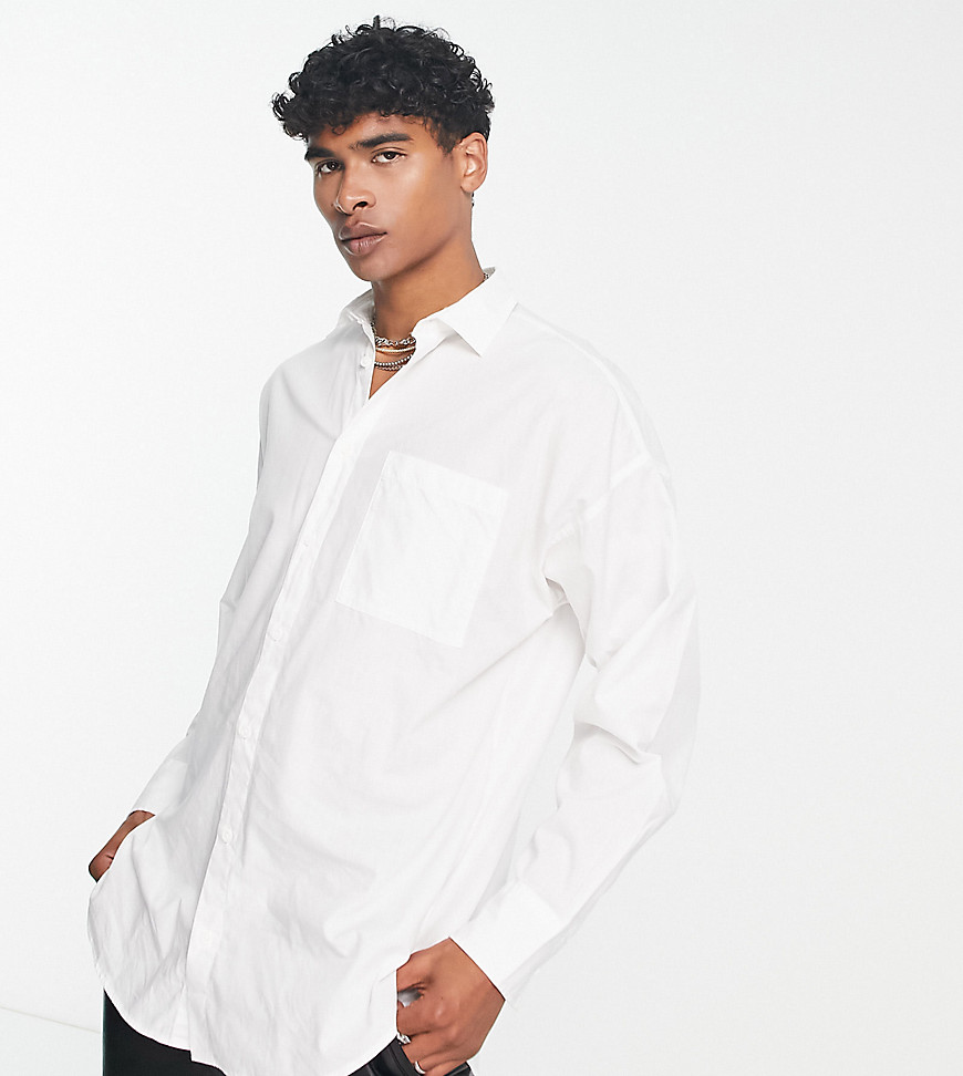 oversized cotton poplin shirt with pocket in white
