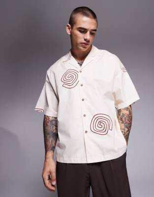 ADPT ADPT oversized revere collar shirt in cream with spiral print-White