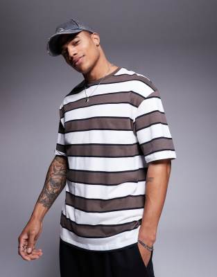 oversized stripe T-shirt in brown/cream-White