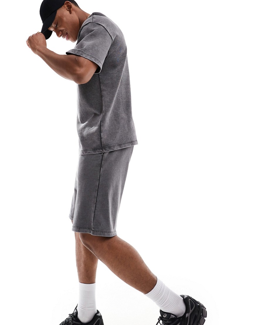 oversized sweat short in washed gray - part of a set
