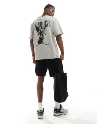 oversized t-shirt with angel conquer backprint in gray