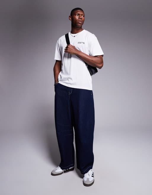 ADPT - T-shirt oversize bianca con stampa “Hackney” sul retro