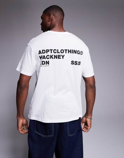 ADPT - T-shirt oversize bianca con stampa “Hackney” sul retro
