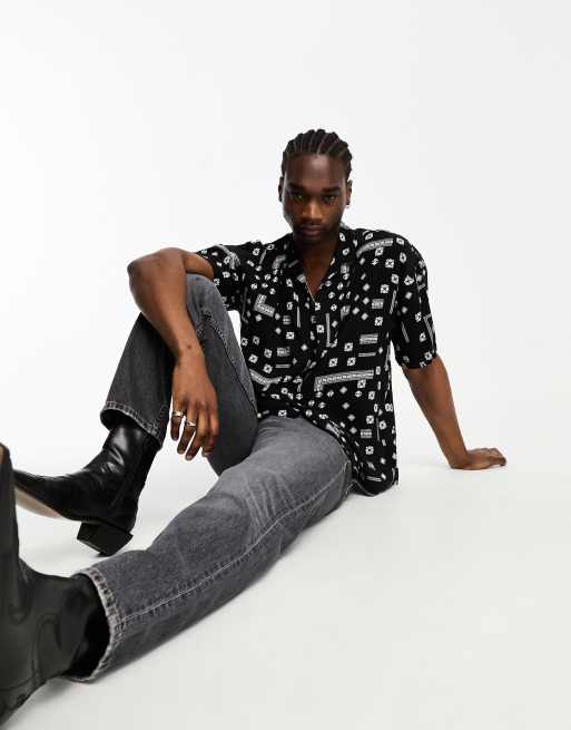 ADPT - Sort oversized skjorte med bandana-print