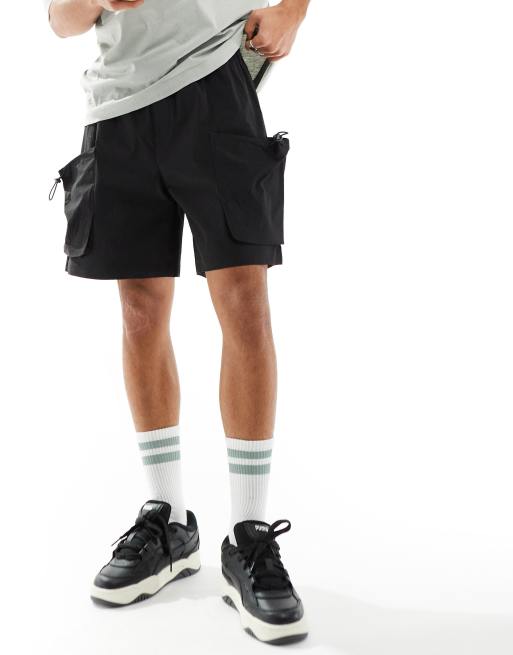 ADPT – Svarta cargoshorts i techstil 
