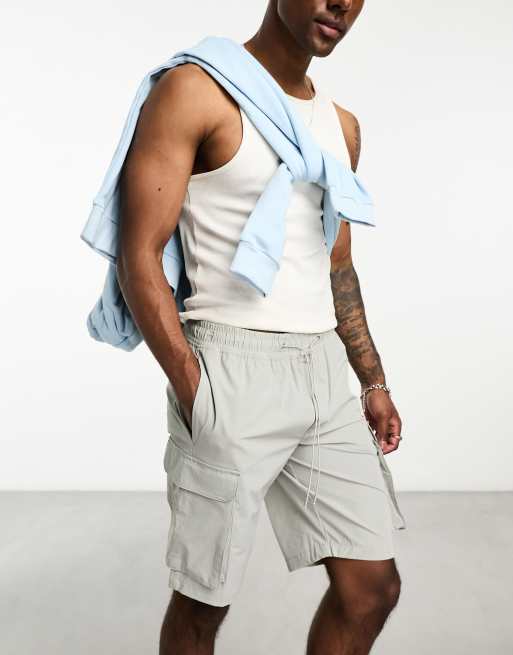 ADPT technical cargo shorts in light grey 