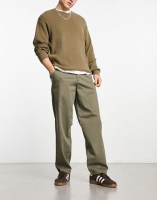 wide fit chino in khaki-Green