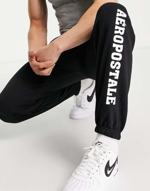 Aeropostale sweatpants in black