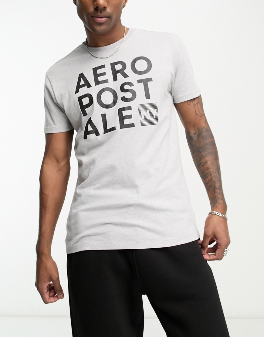 Aeropostale t-shirt in gray
