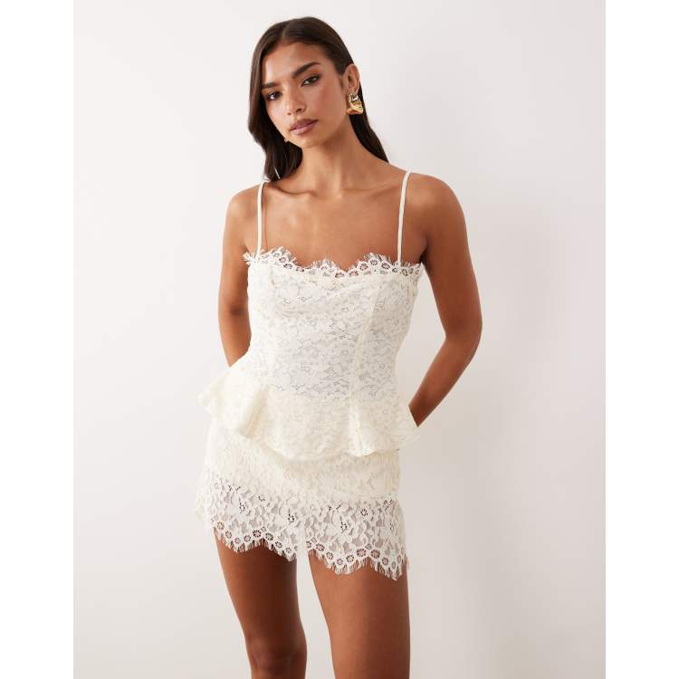 210476870-1-white?$n_750w$&wid