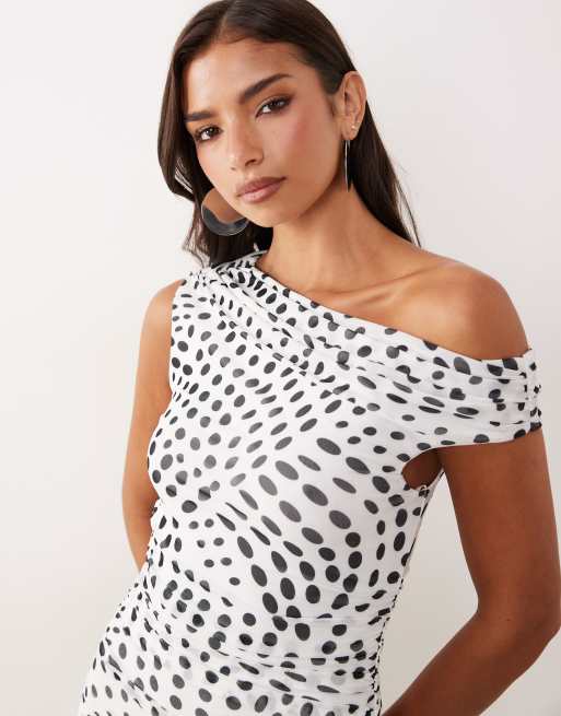 AFRM - Chaska - Vestido corto blanco y negro asimétrico con estampado de lunares, 4 de 4