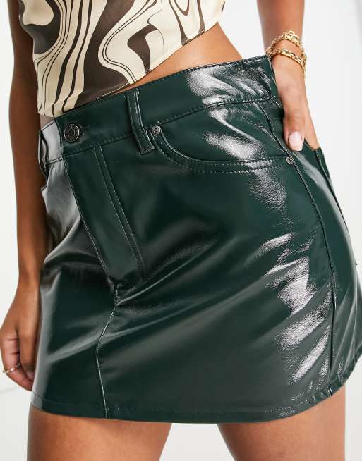 Faux leather 2025 mini skirt green