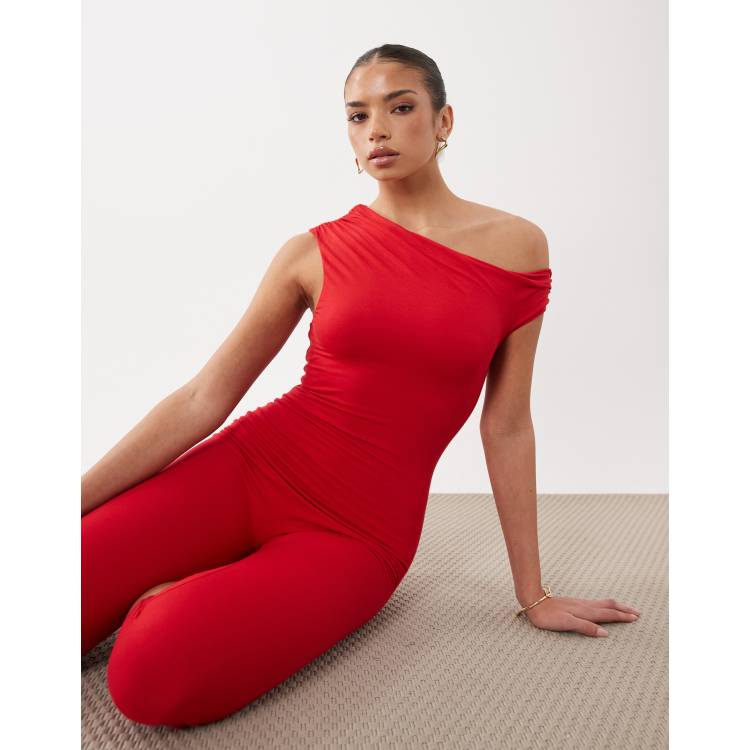 209902471-1-red?$n_750w$&wid=