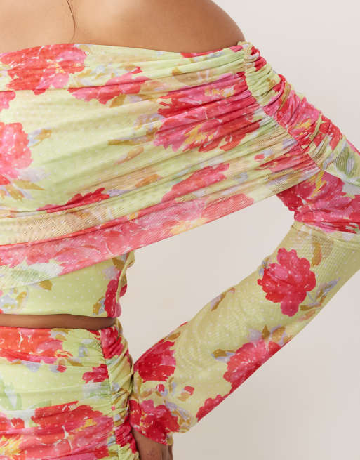 AFRM – Lynette – Limegrön och rosablommig crop top i mesh med nedvikt bardotringning, del av set, 3 av 4