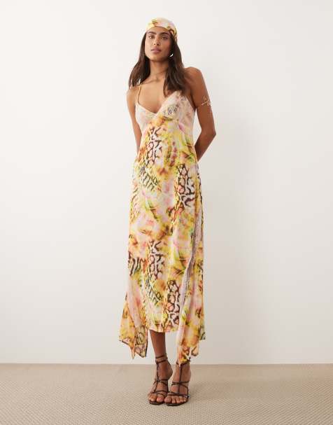 AFRM – Maxikleid in Rosa mit Muschel-Print, Spitzendetail und passendem Kopftuch - view 1