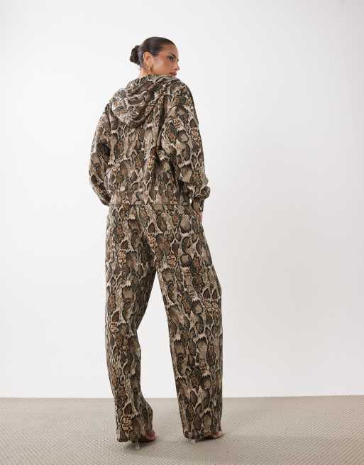 AFRM - Ryan - Pantalon de survêtement d'ensemble coupe ample en coton à imprimé serpent - Sable, 5 de 5