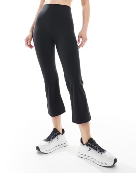 Agon Capri leggings in black - view 1