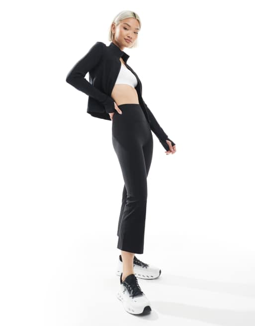 Agon Capri leggings in black, 2 of 5