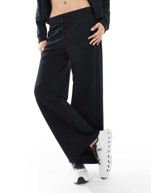 Agon Classic joggers in black