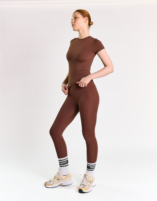 Agon Crew neck short sleeve top in coffee, 2 of 4