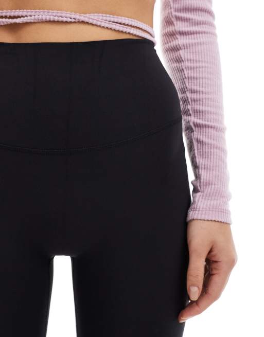 Agon Flared leggings in black, 5 of 5