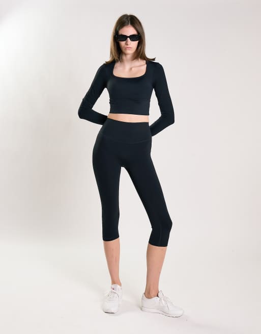 Agon Square neck long sleeve crop top in black, 3 of 4