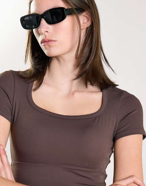Agon Square neck short sleeve crop top in brown, 4 of 4